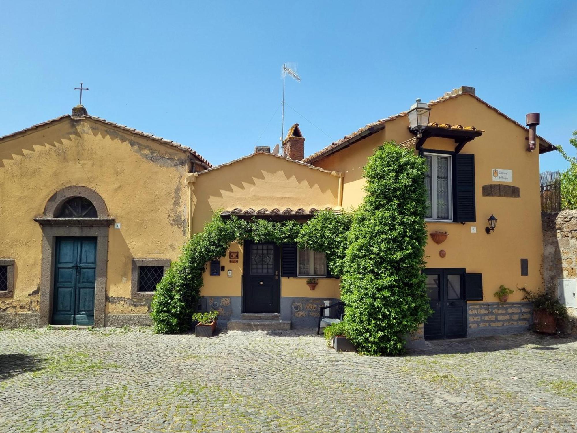 Casa Vacanze Nives Tuscania Exterior photo